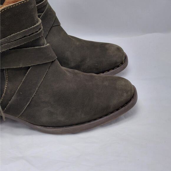 Born Womens Ankle Boots 8.5 Olive Suede Western Stacked Heel Coastal Cowgirl - Picture 4 of 11